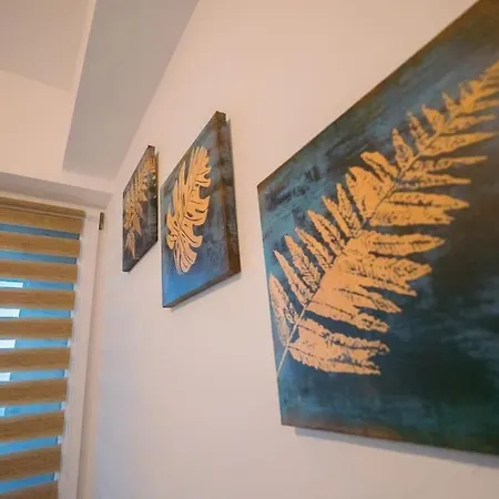 House By The 7 Apartament