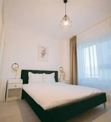 House By The 7 * Boekarest