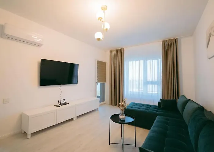 Apartment House By The 7 *